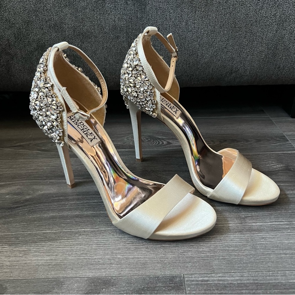 NWT Badgley Mischka High Heels